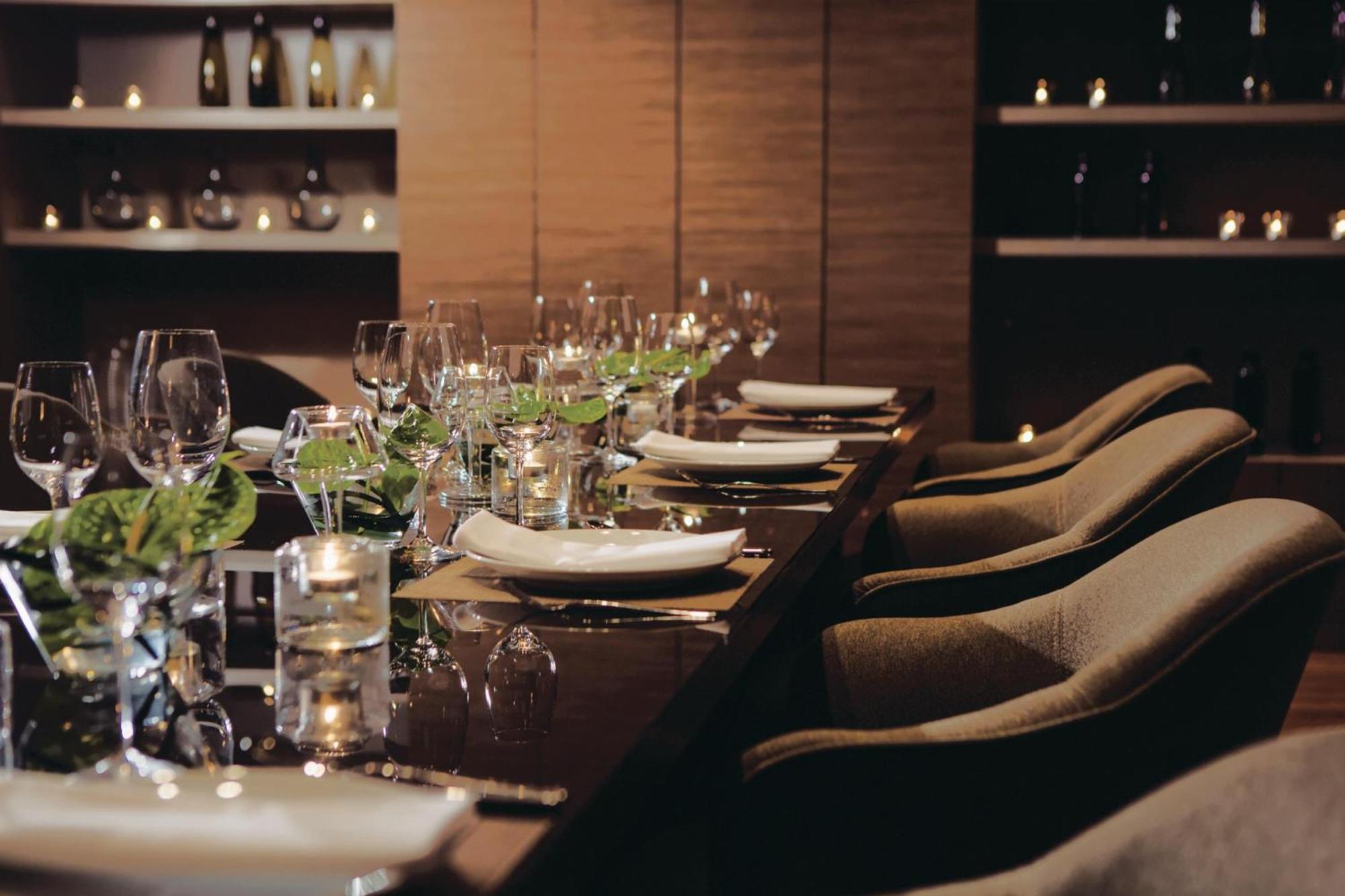 Renaissance Johor Bahru Hotel Esterno foto Private dining room
