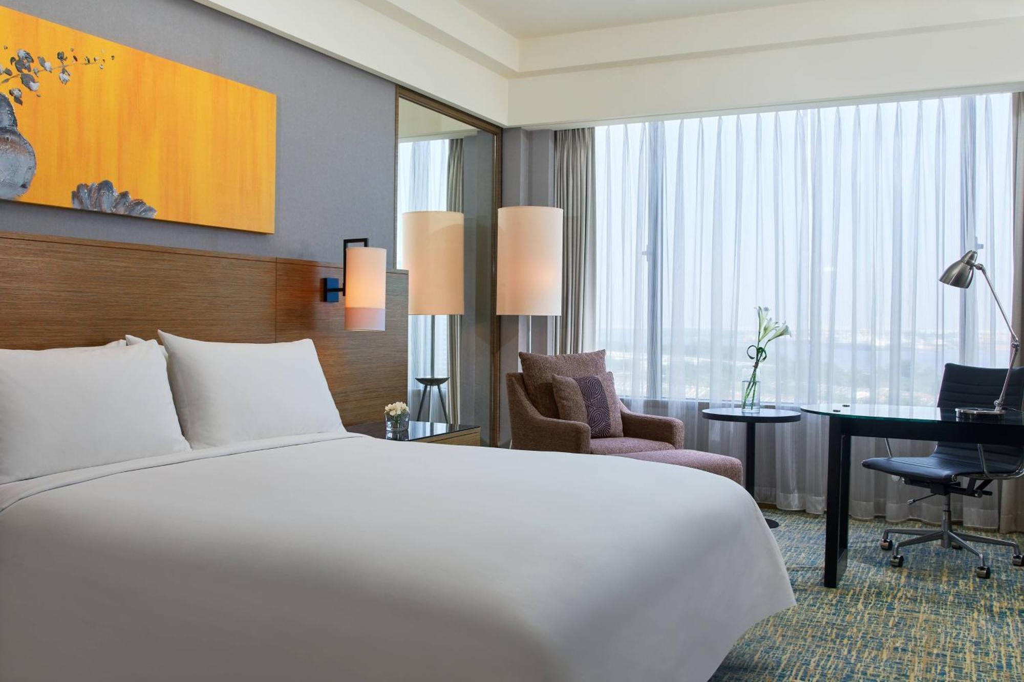 Renaissance Johor Bahru Hotel Esterno foto Deluxe Room