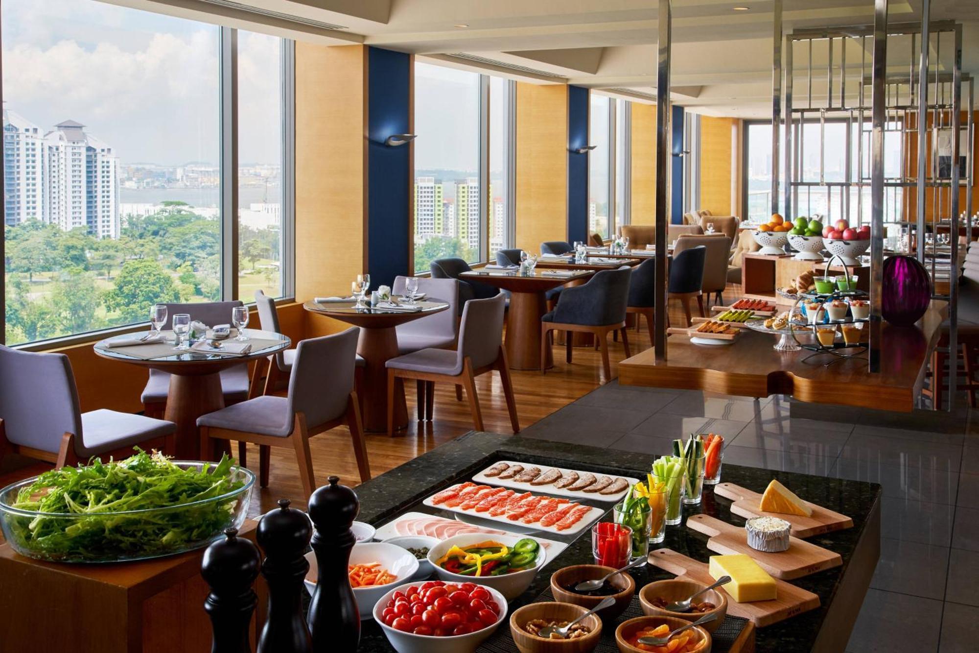 Renaissance Johor Bahru Hotel Esterno foto The Club Lounge at the Renaissance Hotel