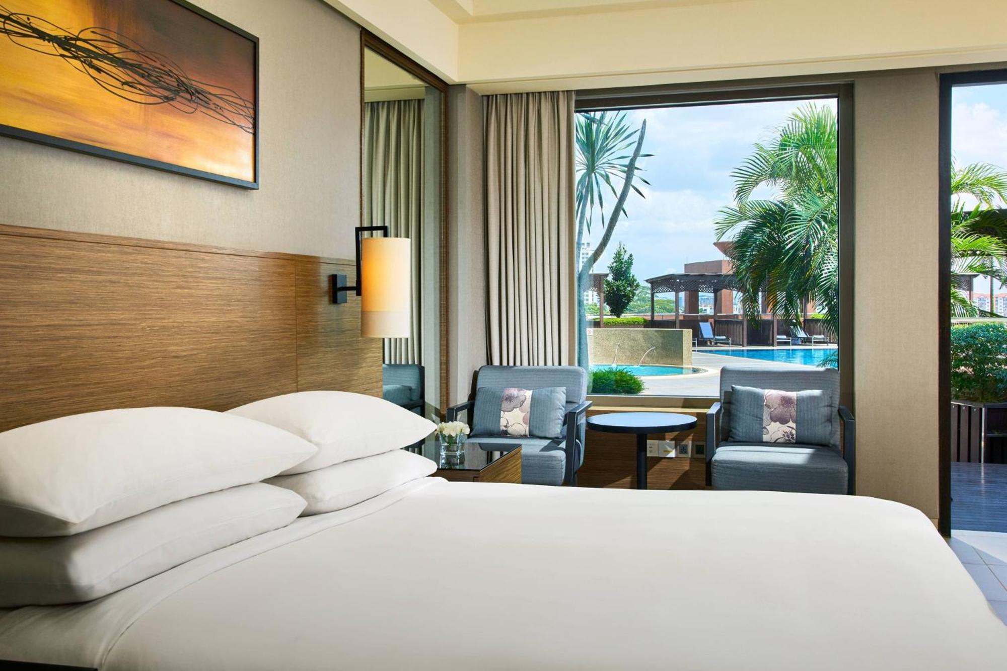 Renaissance Johor Bahru Hotel Esterno foto Deluxe Pool Access