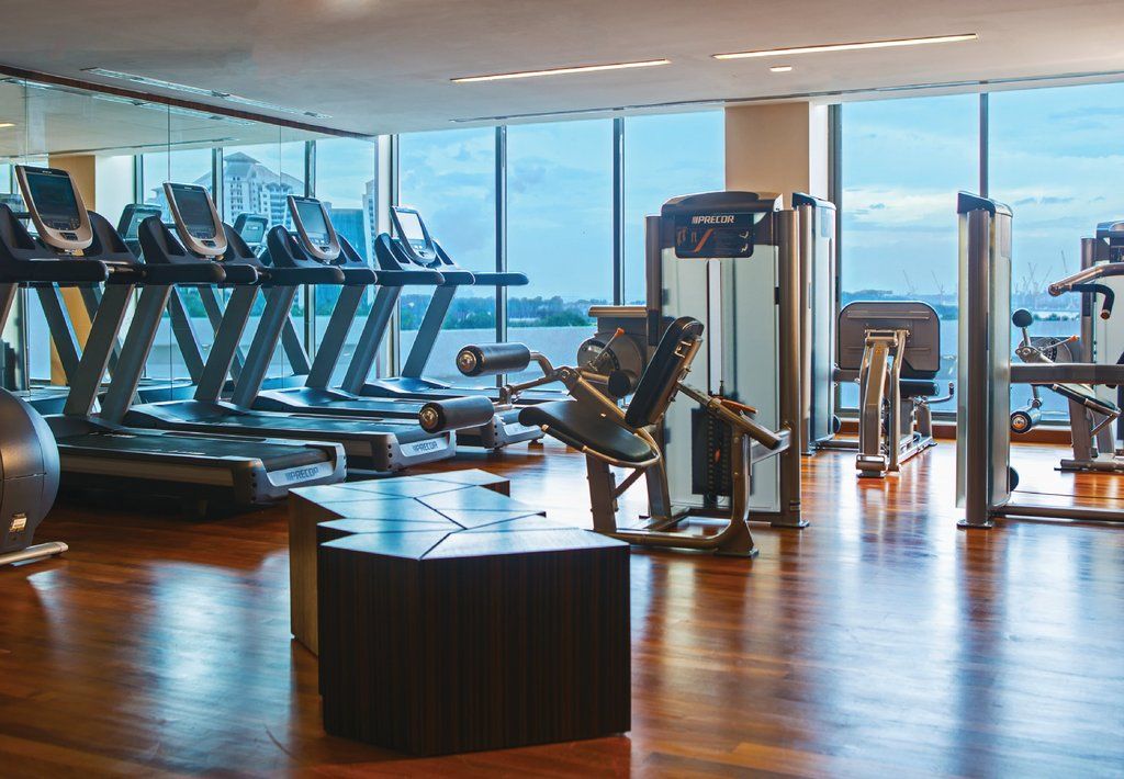 Renaissance Johor Bahru Hotel Esterno foto The gym at the hotel
